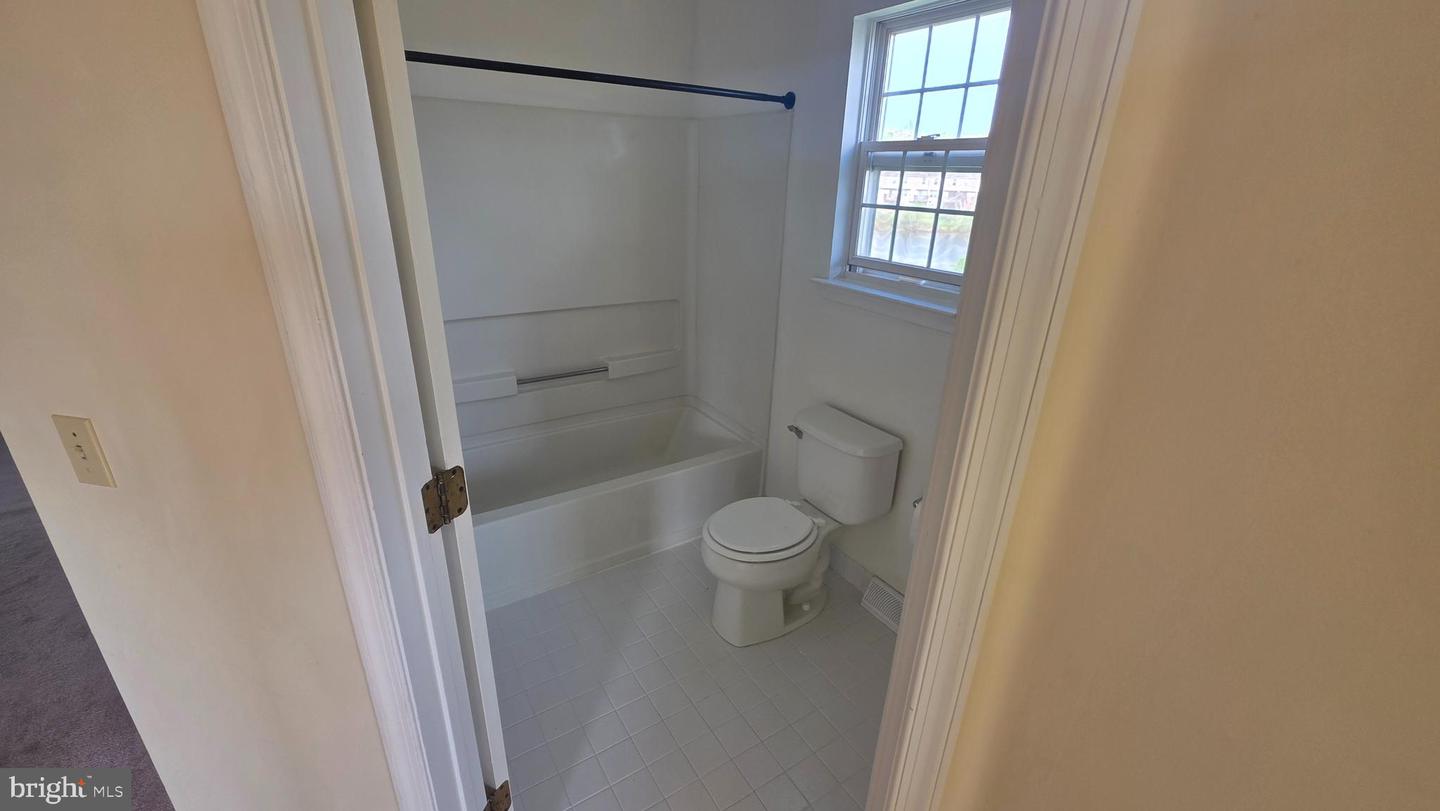 235 Charring Cross Dr Property Photo 10