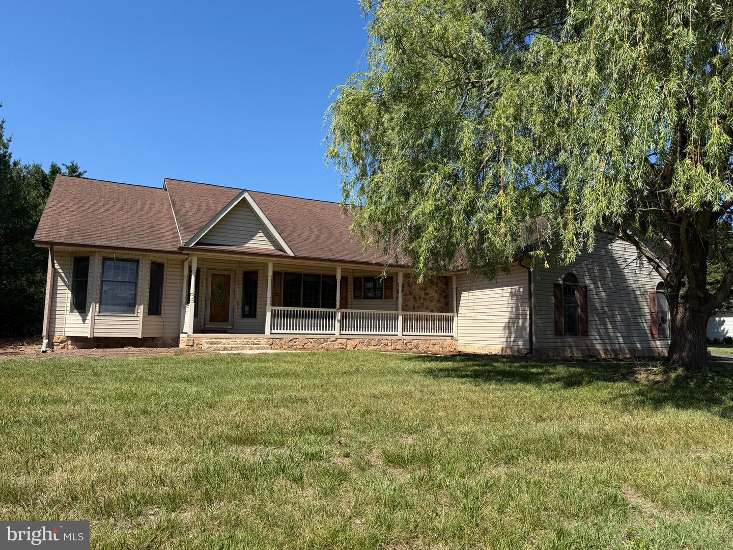 37 JOHN ANDREWS DR