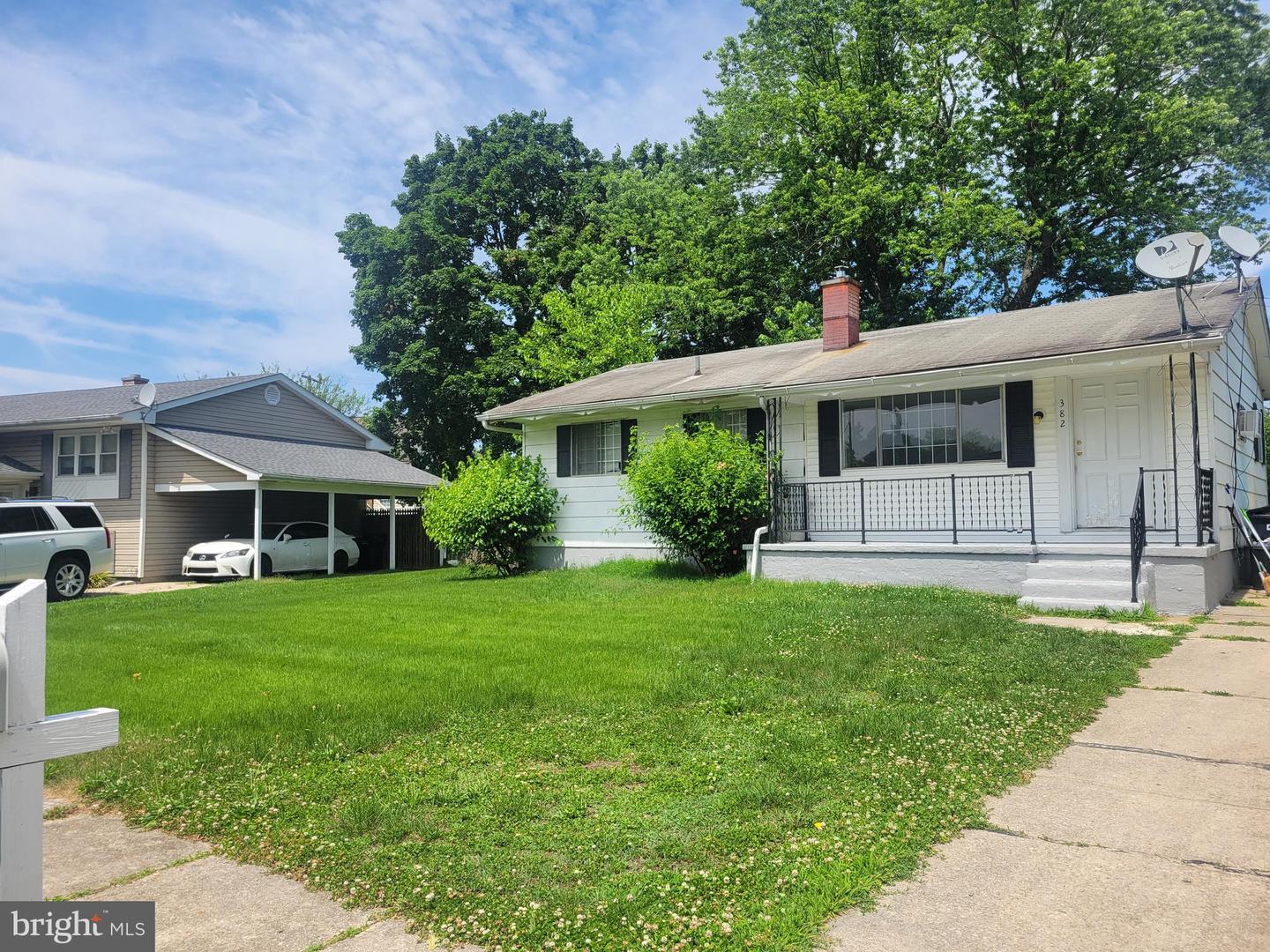 382 Ronald Ln Property Photo 2