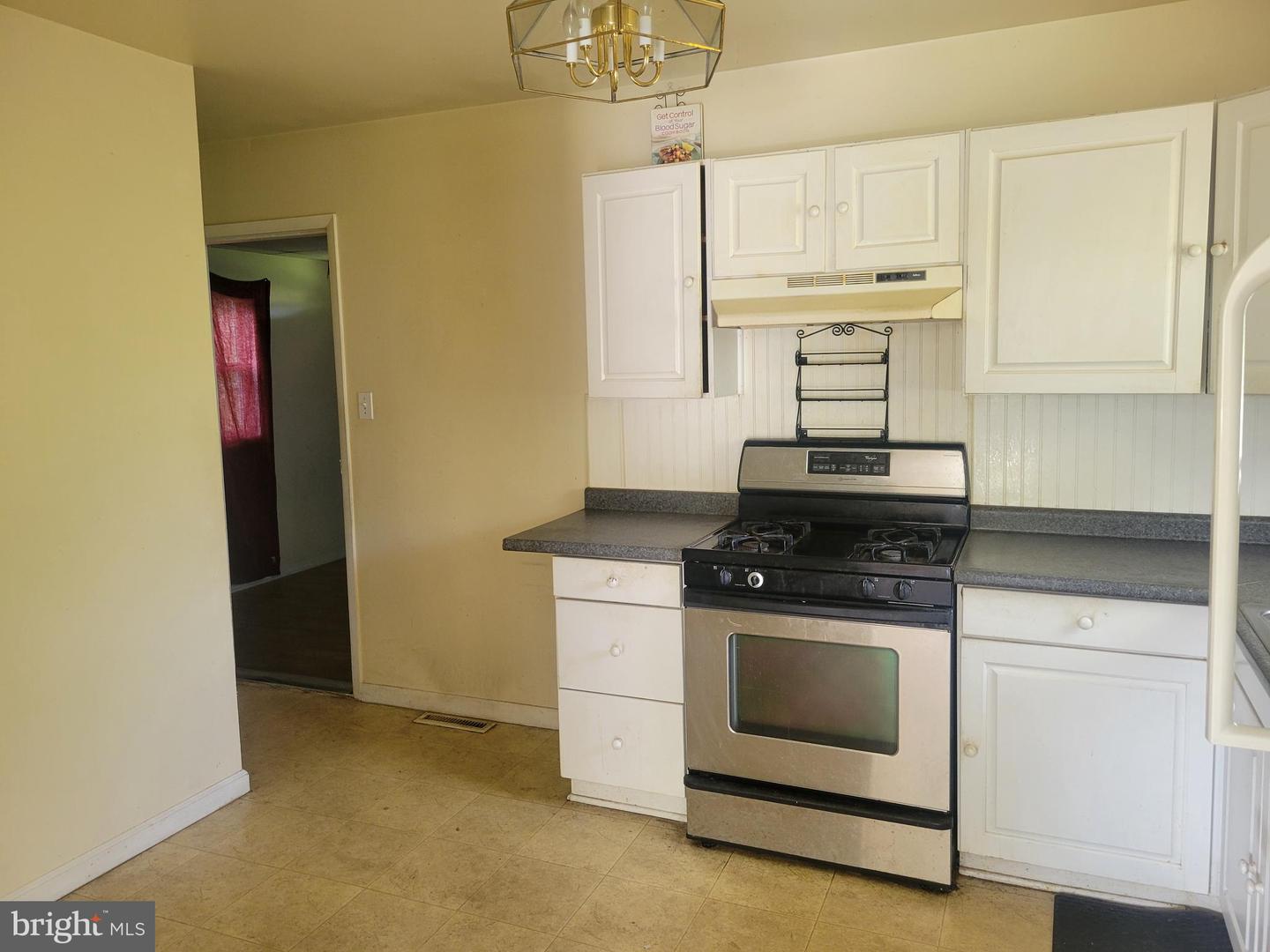 382 Ronald Ln Property Photo 6
