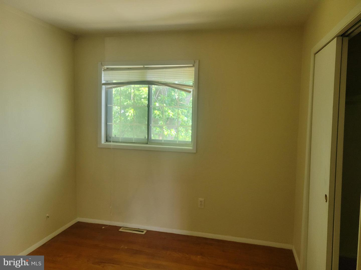 382 Ronald Ln Property Photo 8