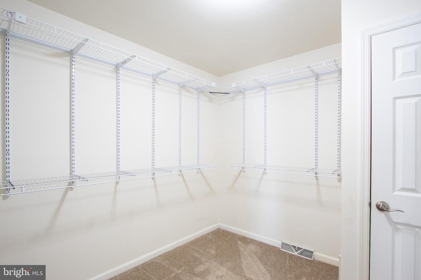 32 Cox Ln #40 Property Photo 26