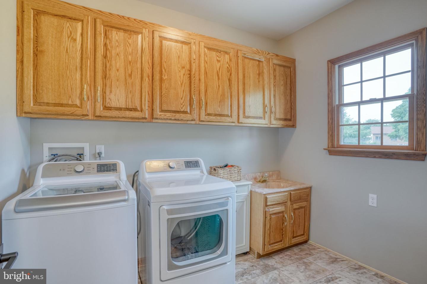 5 Pheasant Ln Property Photo 24