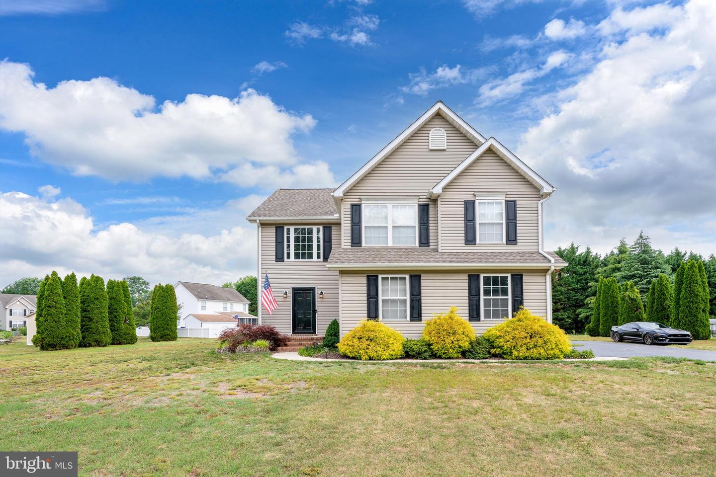 209 FOX GLOVE DR