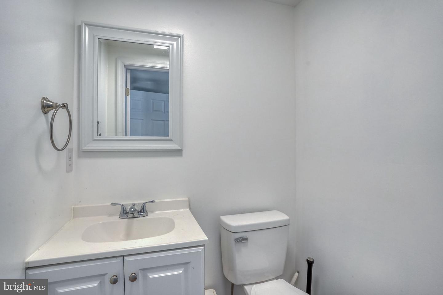 16 Hubbard Ave Property Photo 12