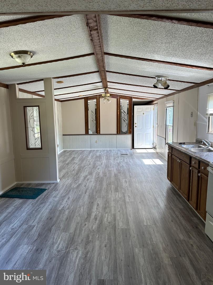 66 Wick Property Photo 4