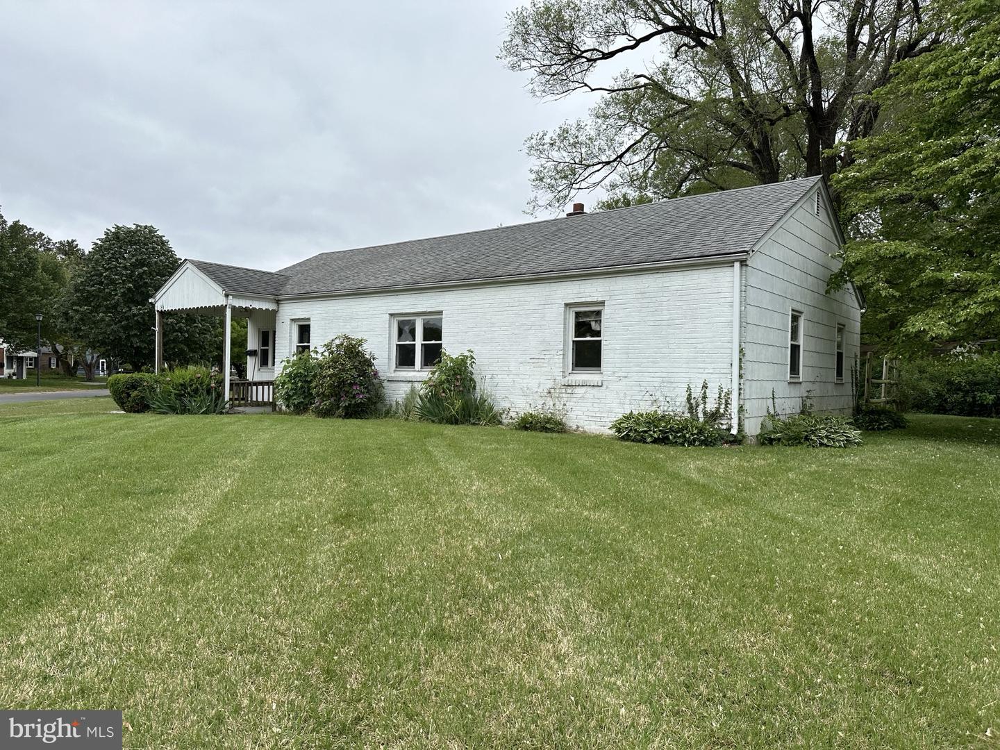 183 Orchard Ave Property Photo 2