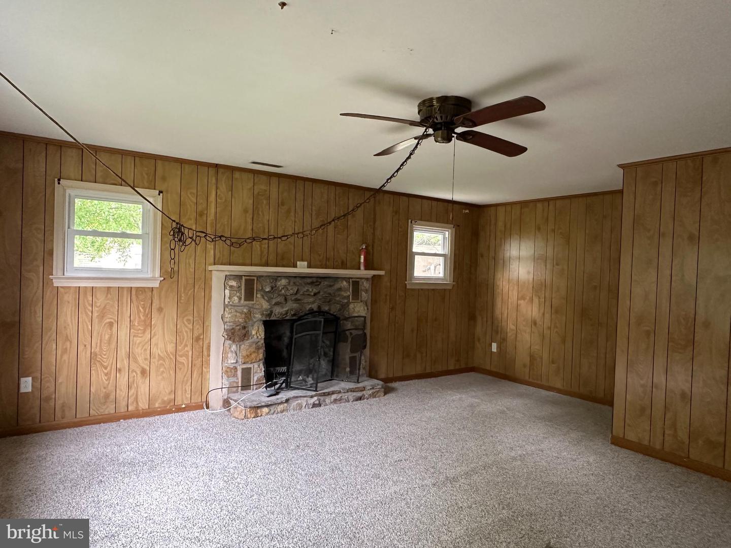 183 Orchard Ave Property Photo 3