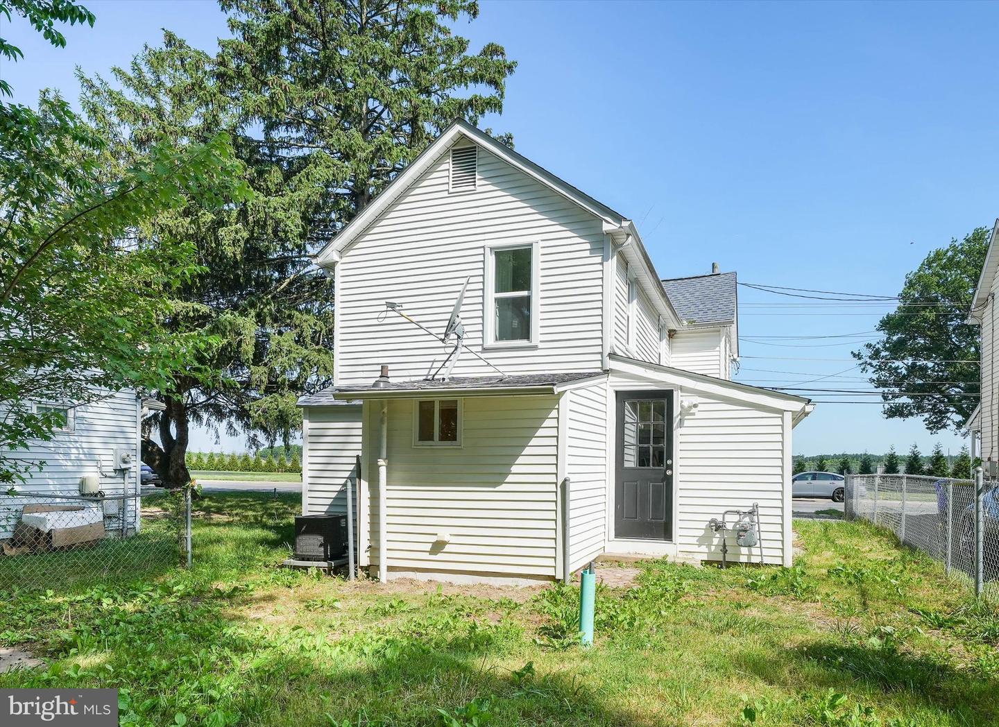 142 Main St Property Photo 33