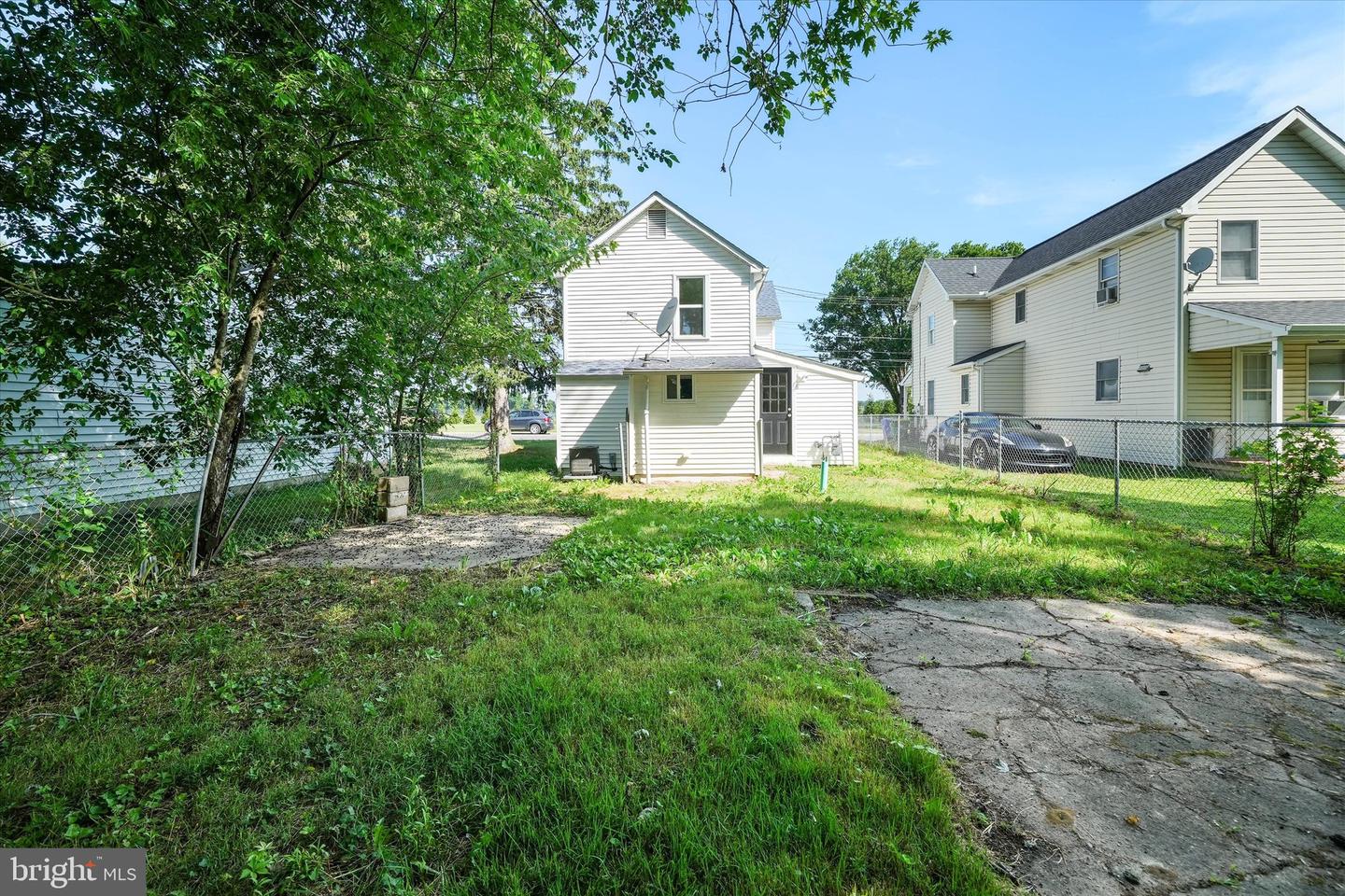 142 Main St Property Photo 34