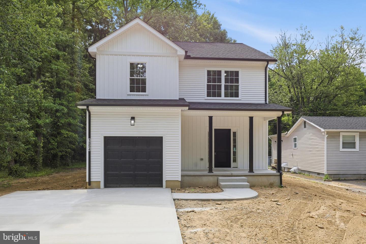 1354 College Rd Property Photo 3