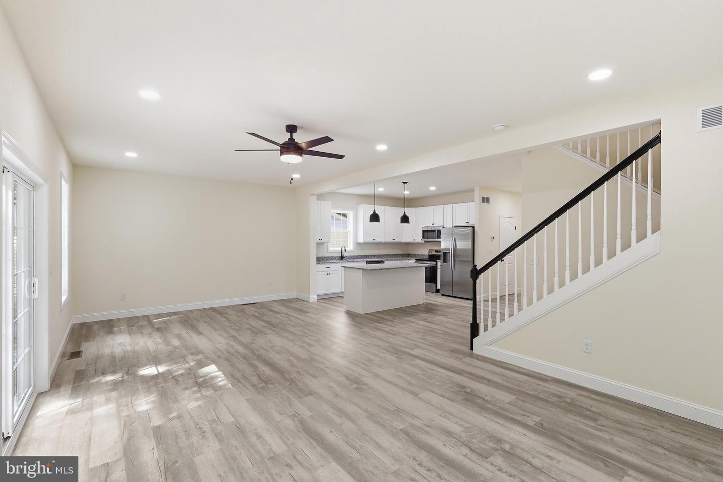 1354 College Rd Property Photo 16