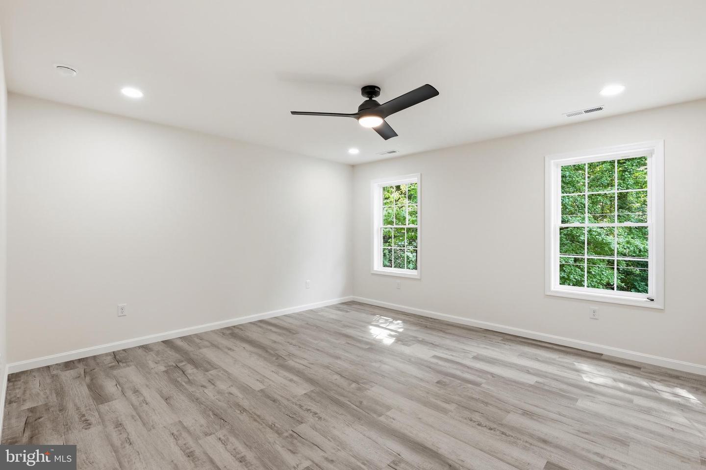 1354 College Rd Property Photo 23