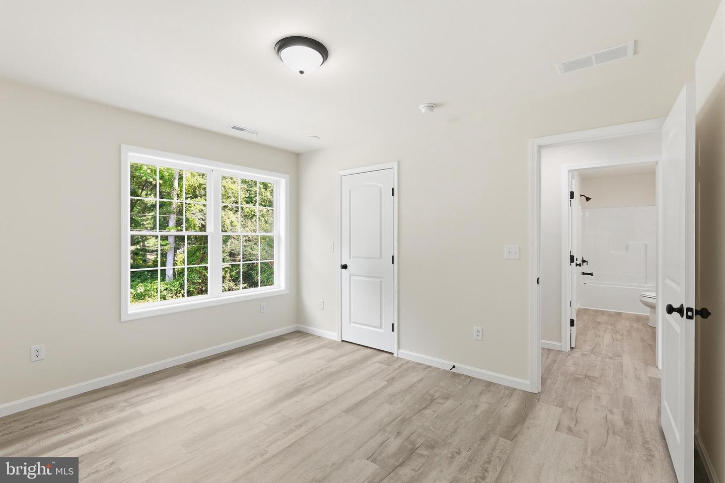 1354 College Rd Property Photo 24
