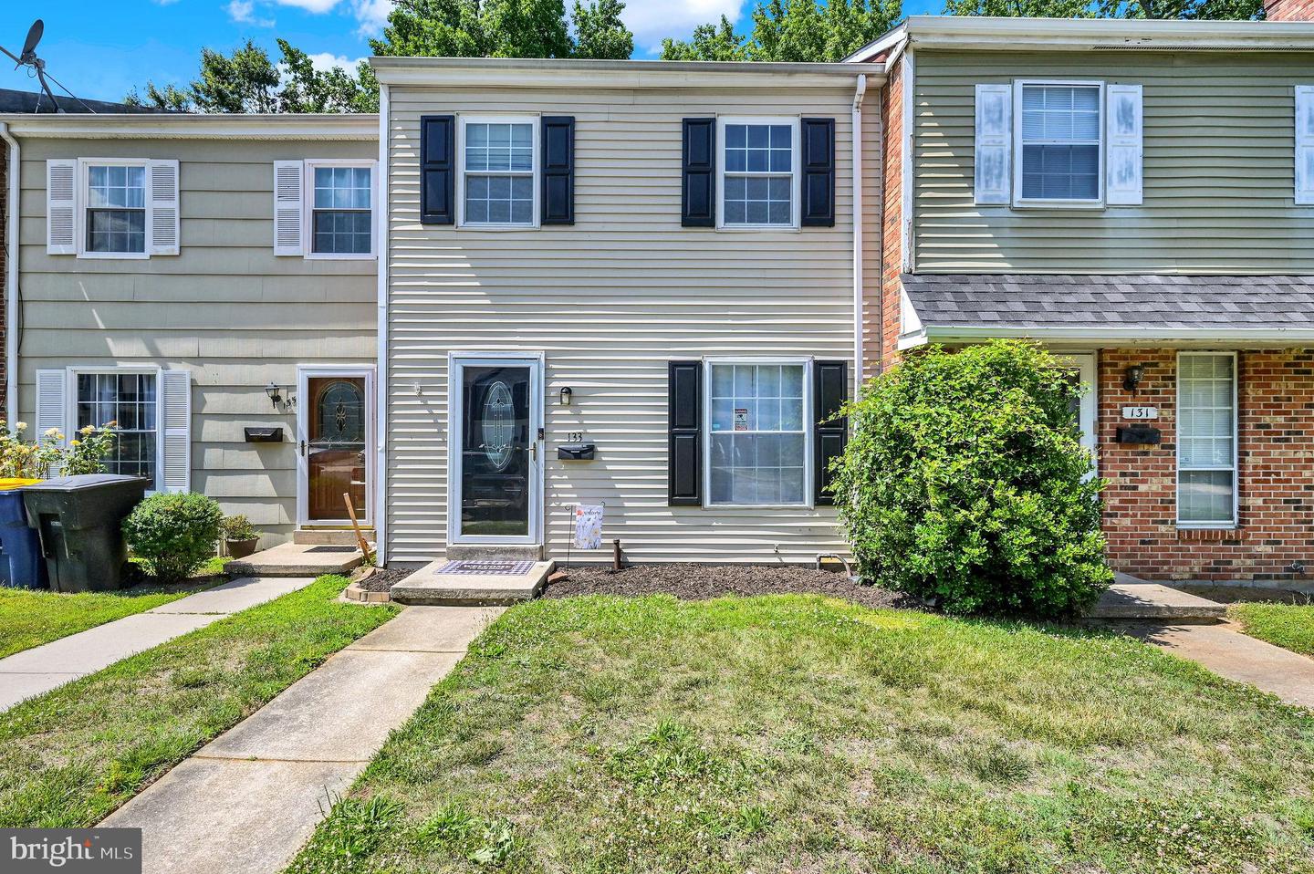 133 Old Forge Dr Property Photo 1