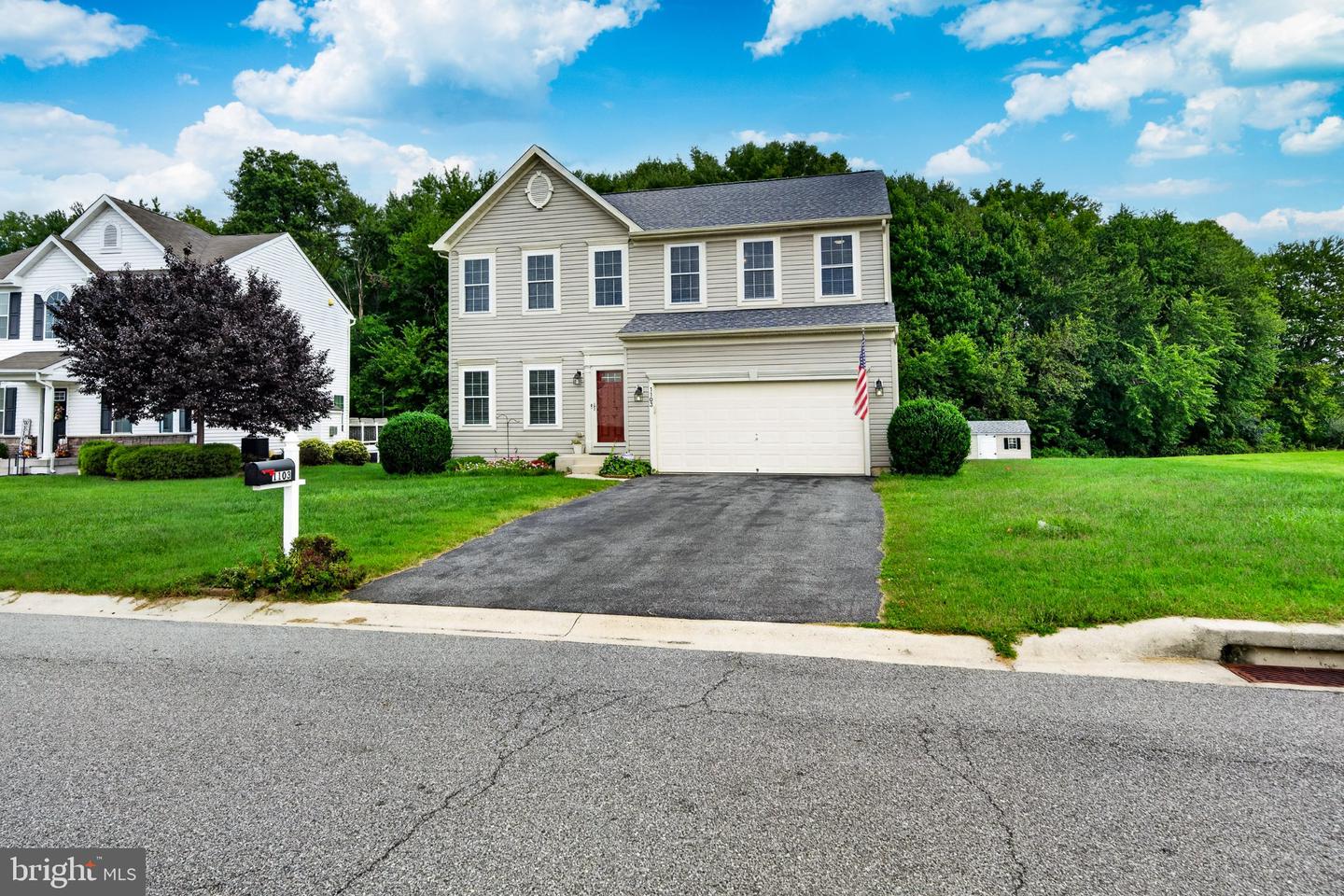 1103 Harvest Grove Trl Property Photo 2