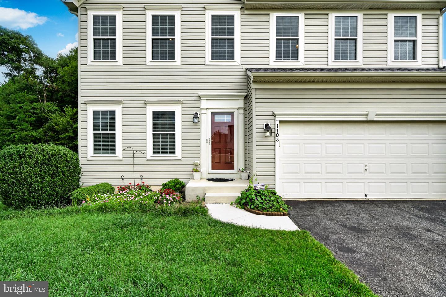 1103 Harvest Grove Trl Property Photo 4