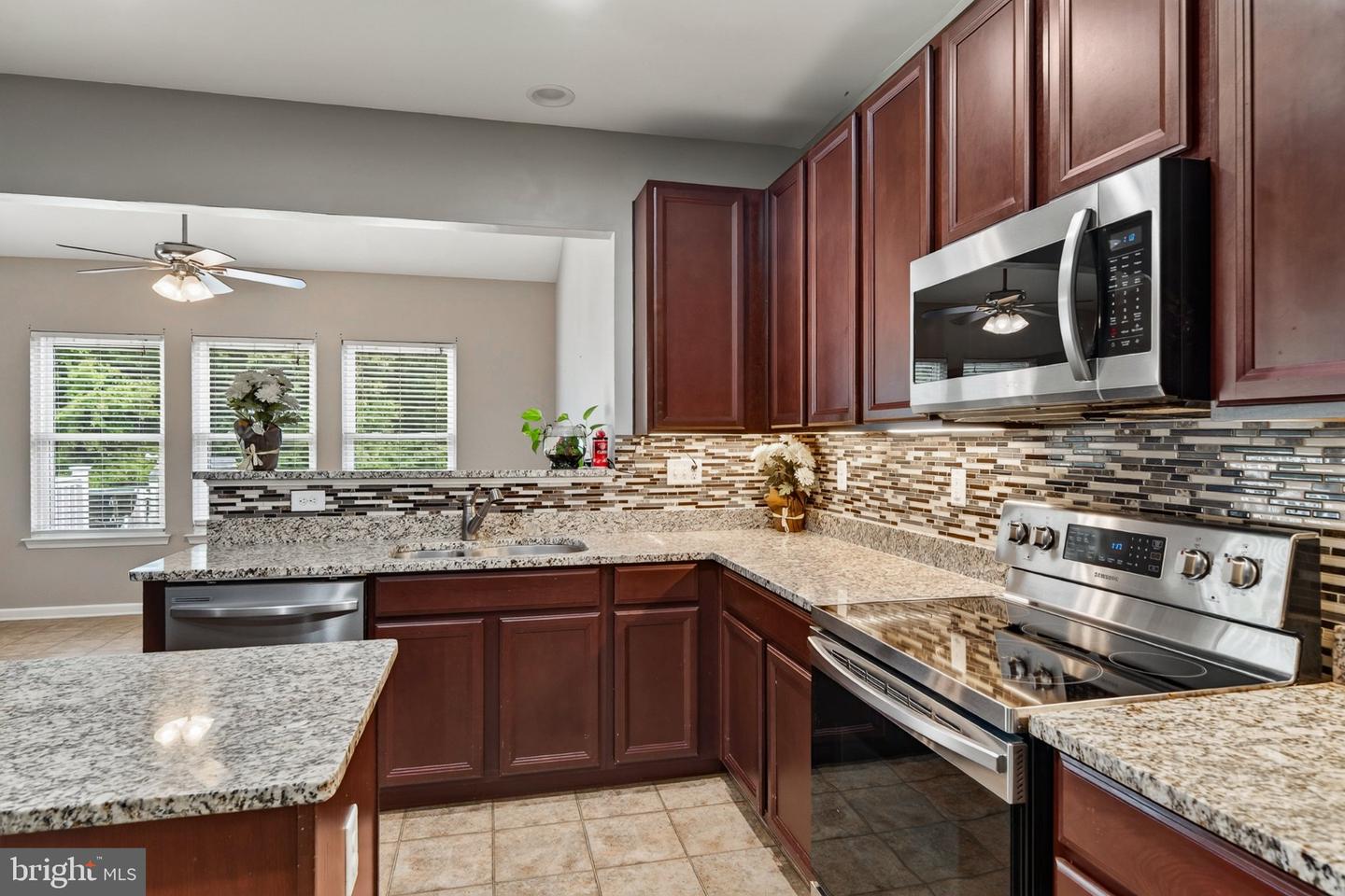1103 Harvest Grove Trl Property Photo 18