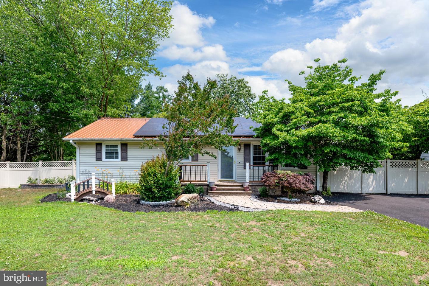 857 Bison Rd Property Photo 1