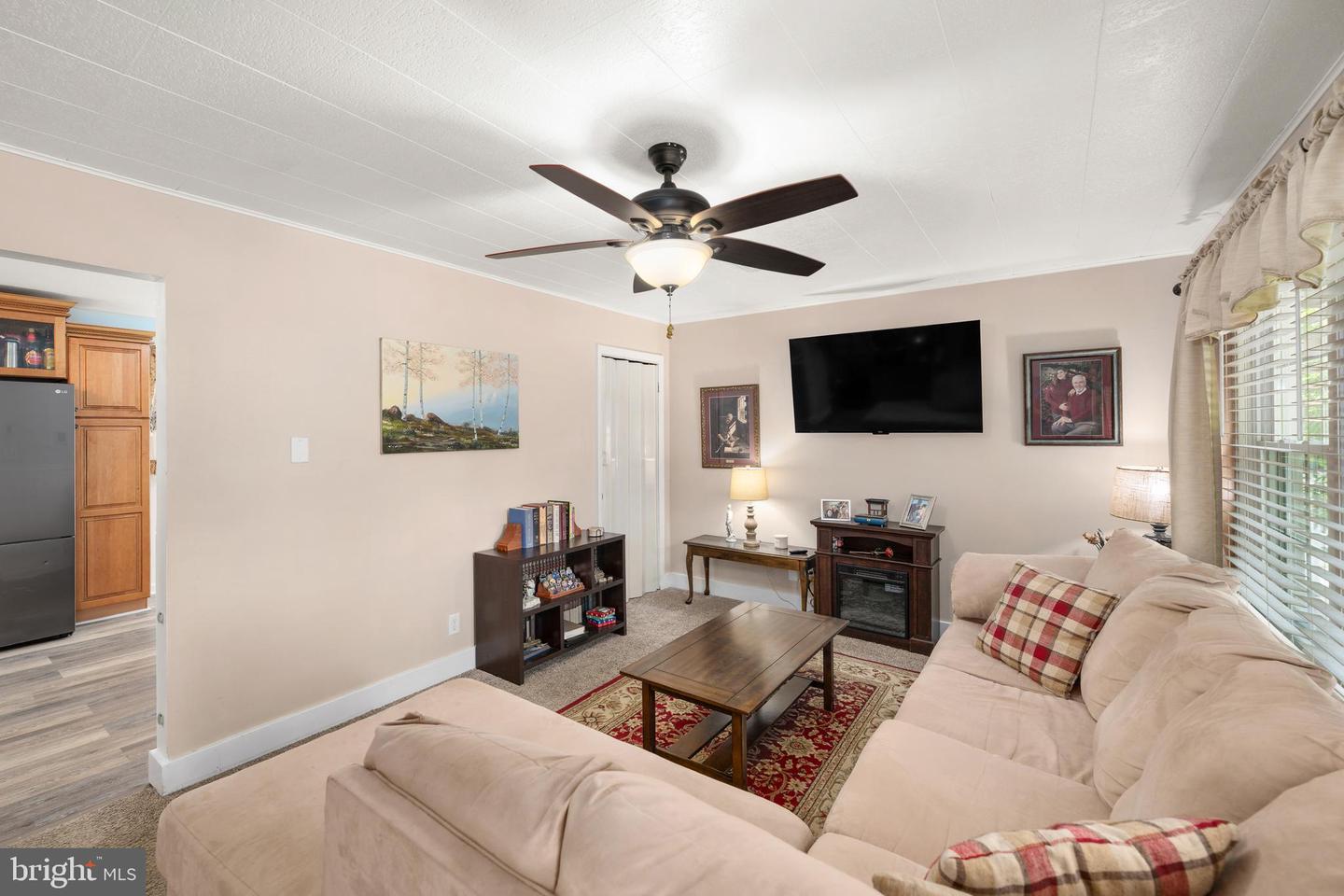 857 Bison Rd Property Photo 3
