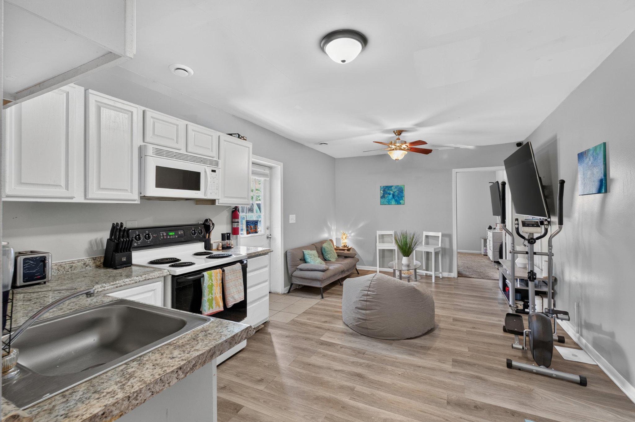 394 DENNY ST Property Photo 1