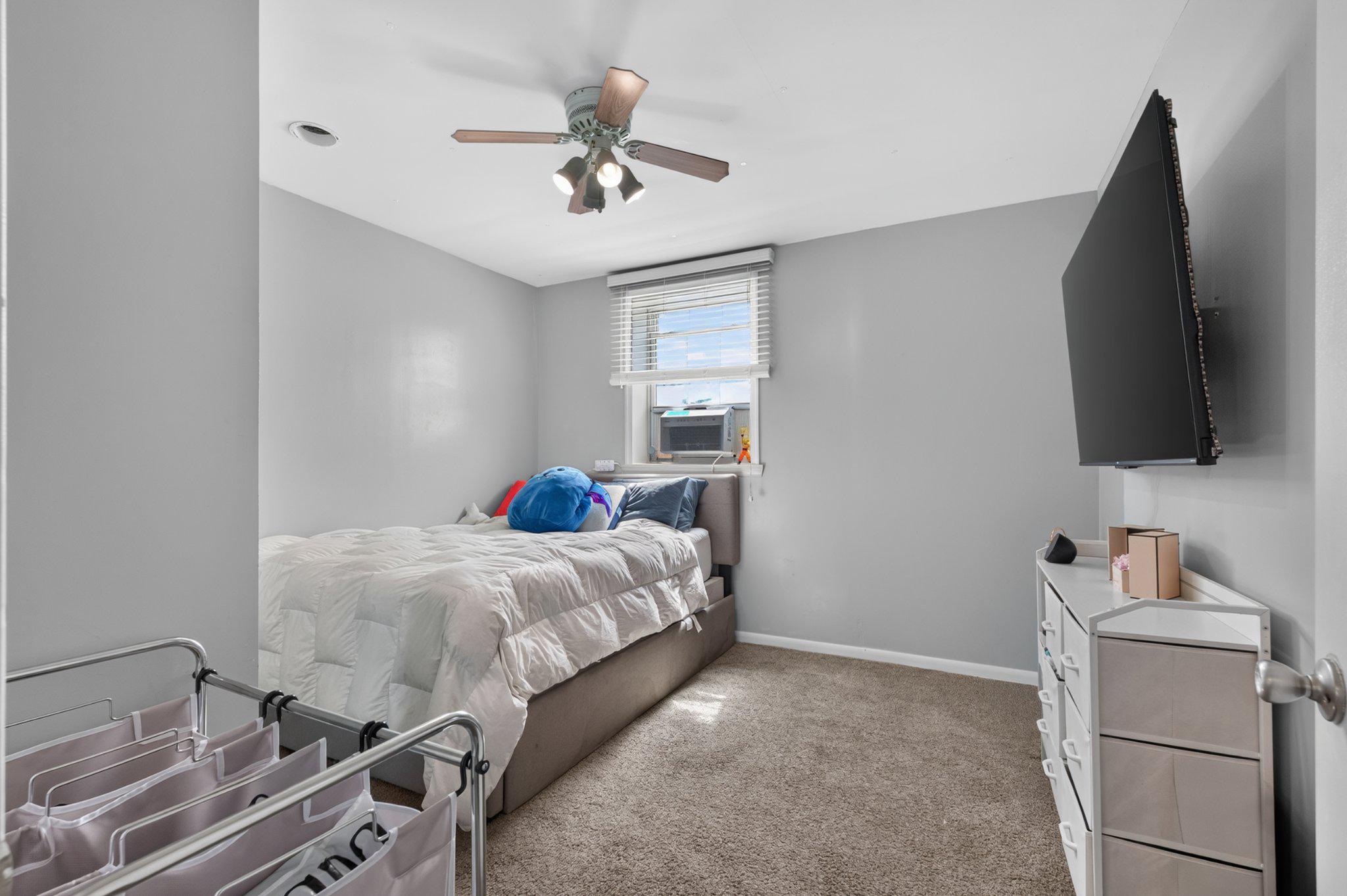 394 Denny St Property Photo 11