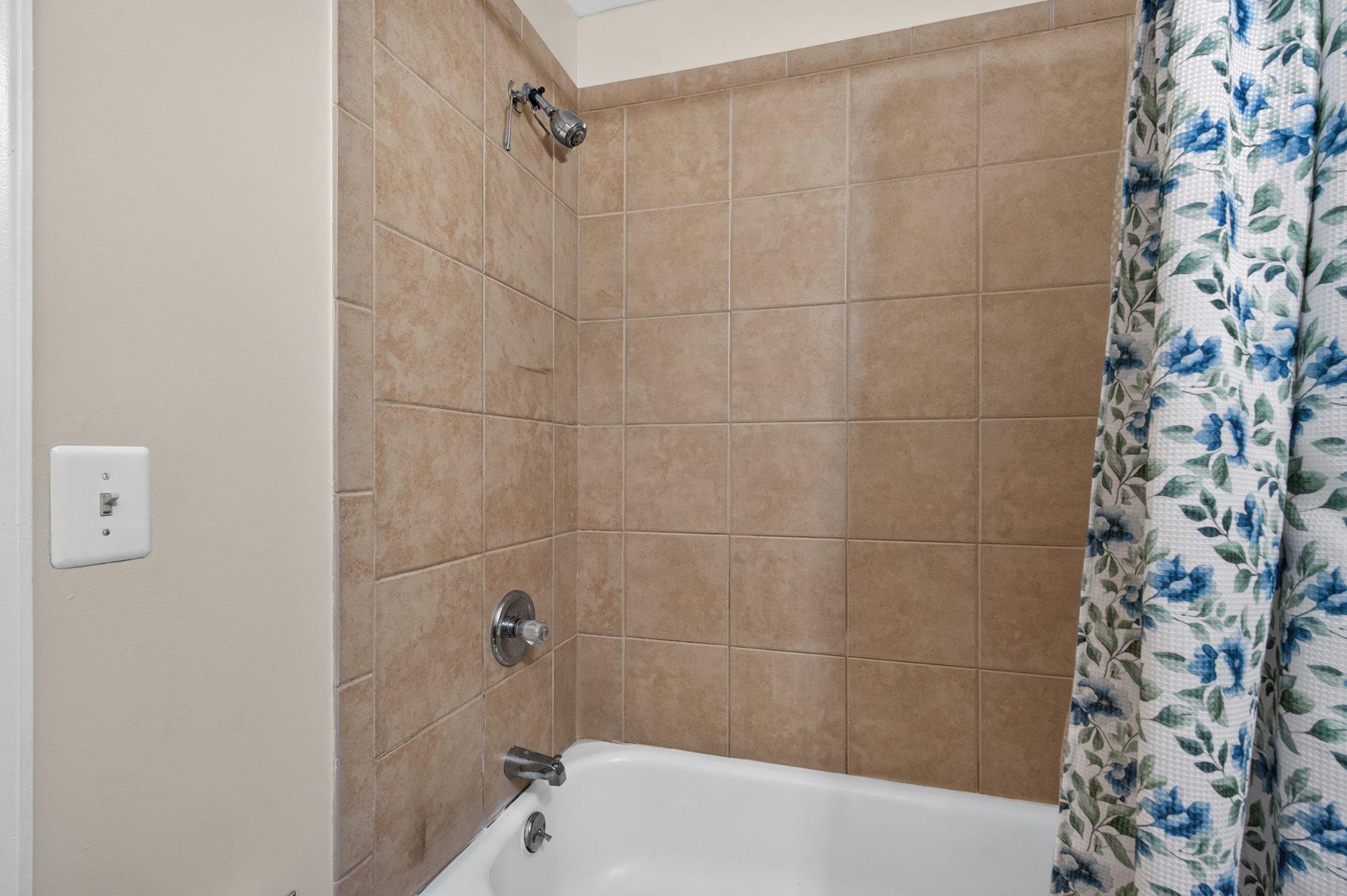 394 Denny St Property Photo 14