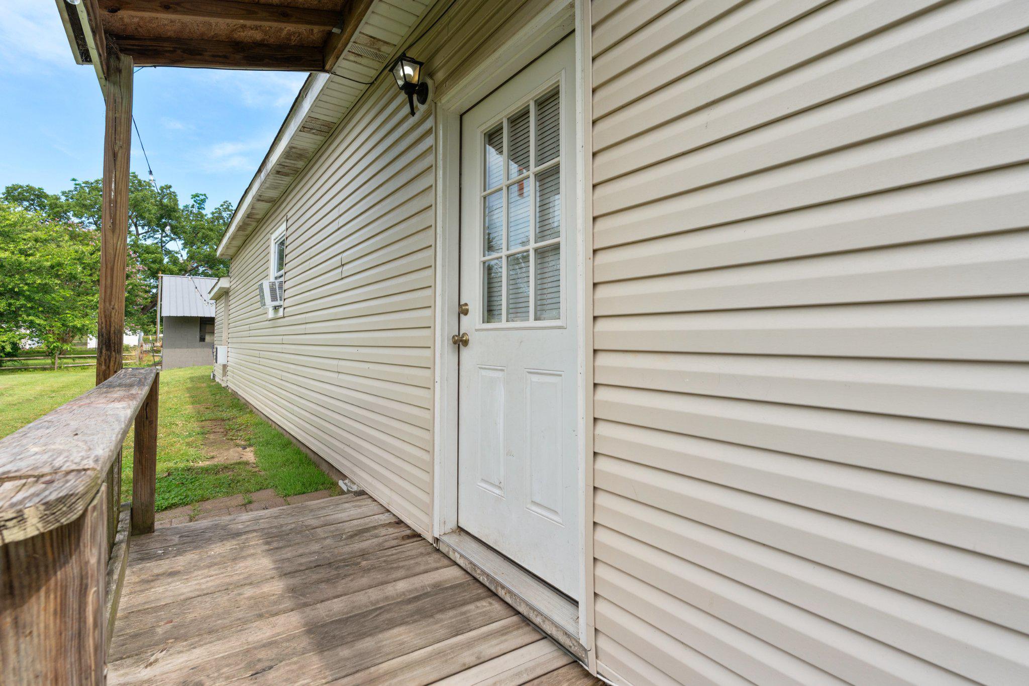 394 Denny St Property Photo 15