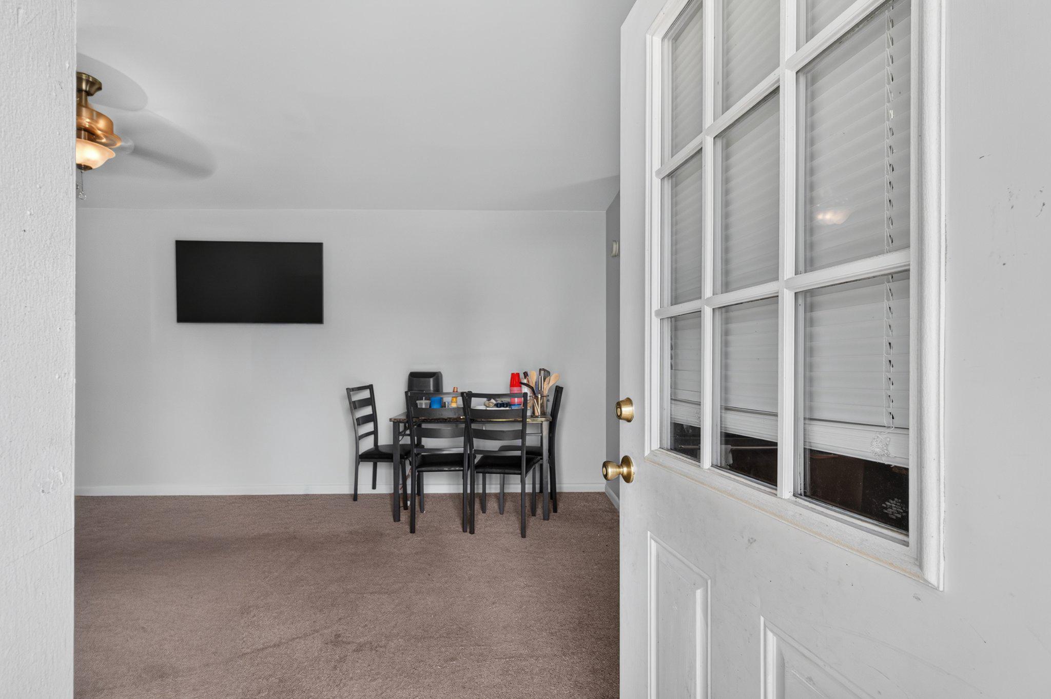394 Denny St Property Photo 16