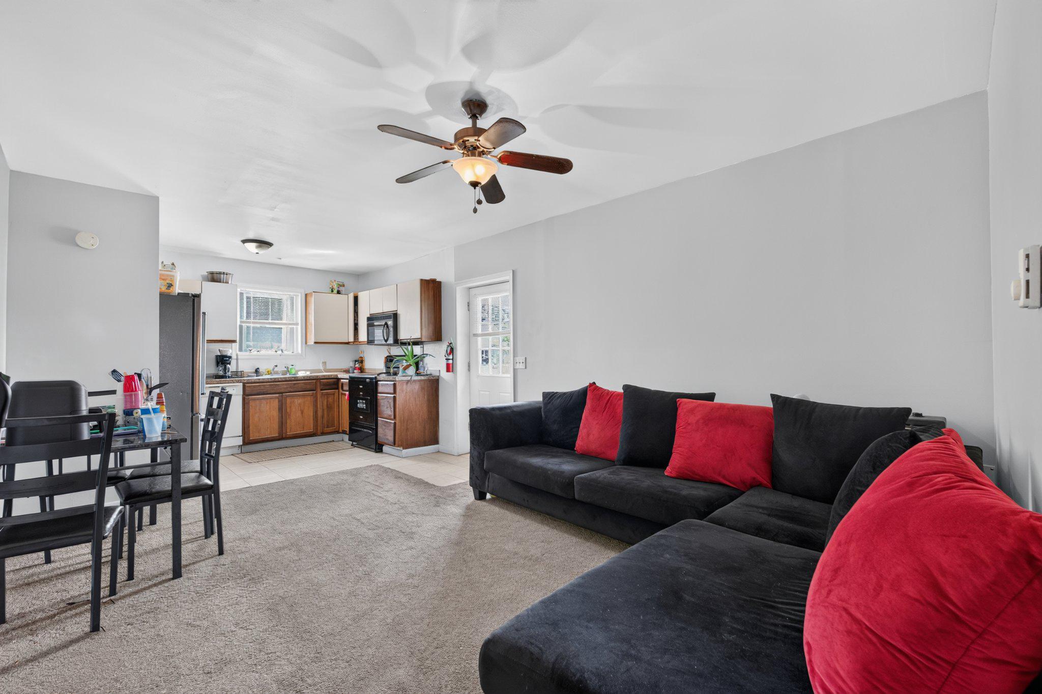 394 Denny St Property Photo 17