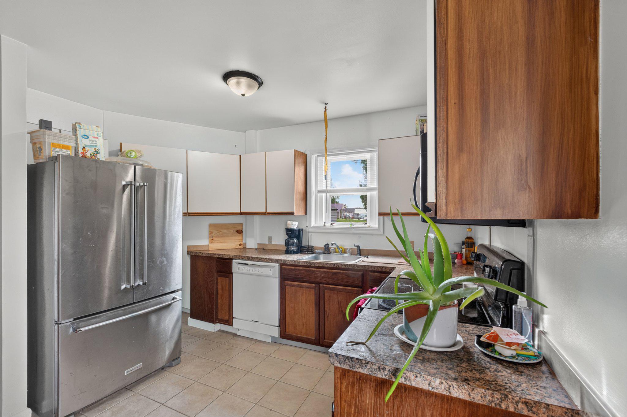394 Denny St Property Photo 19
