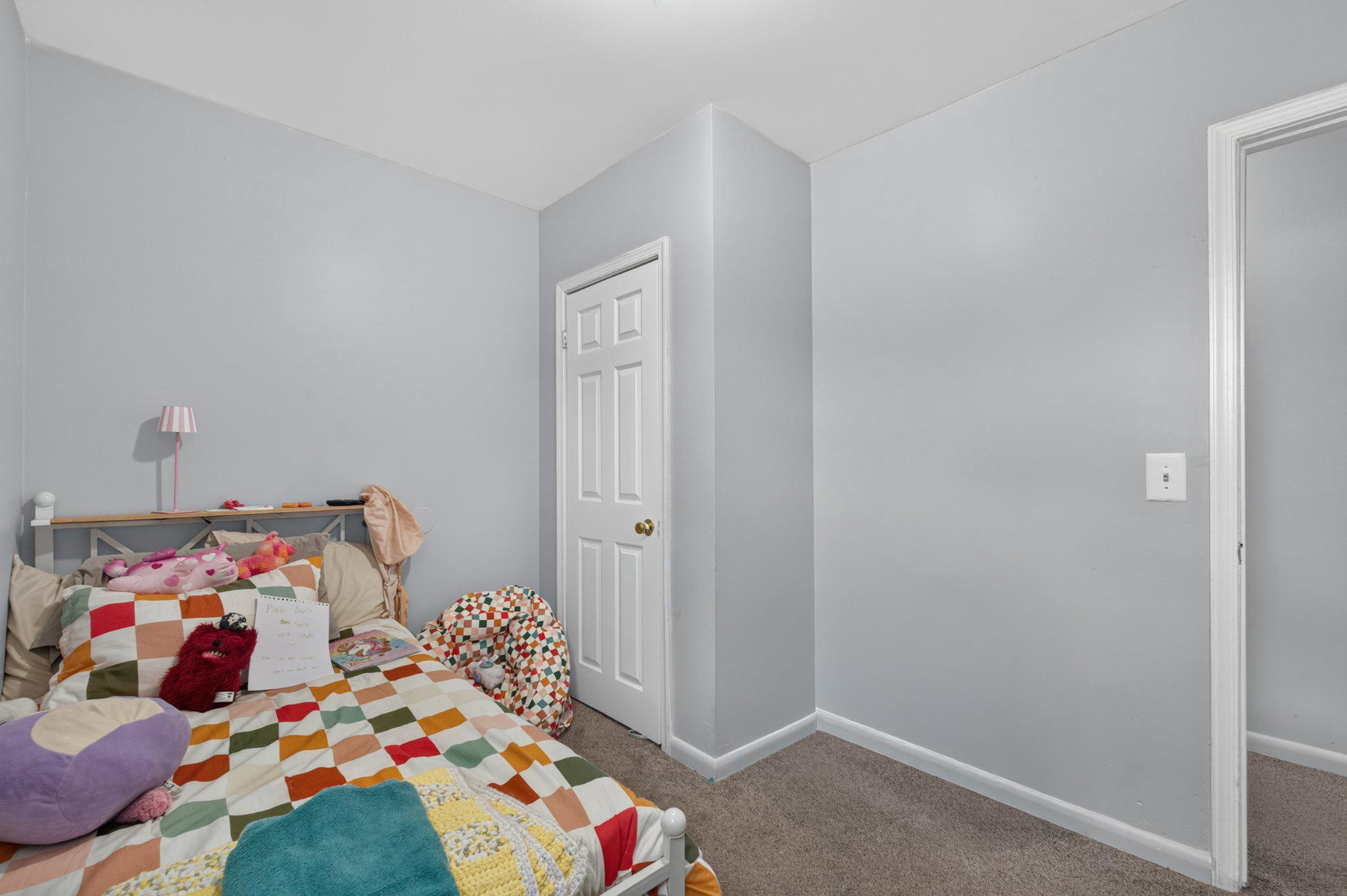 394 Denny St Property Photo 25