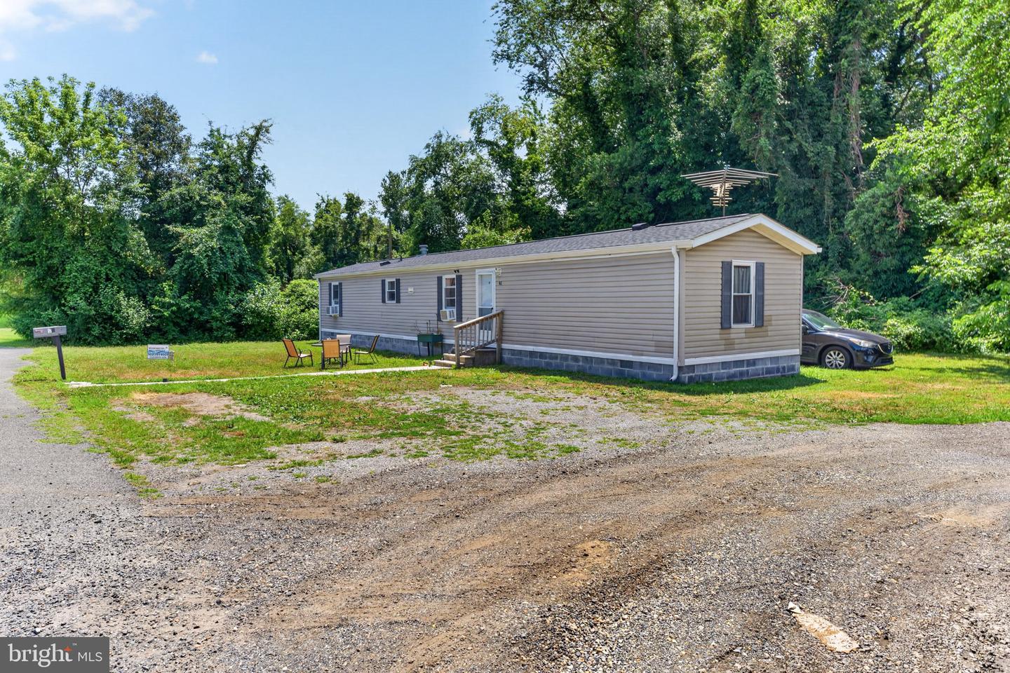 90 Cove Rd Property Photo 4