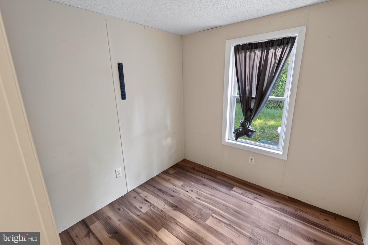 90 Cove Rd Property Photo 14