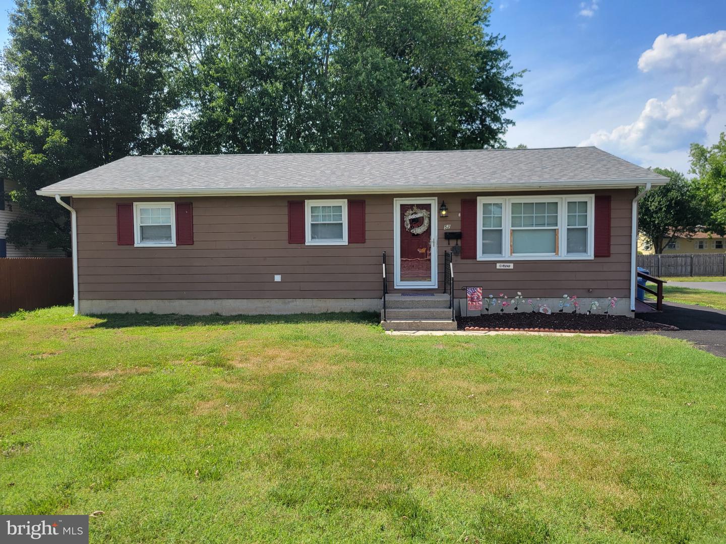 52 S Railroad Ave Property Photo 1