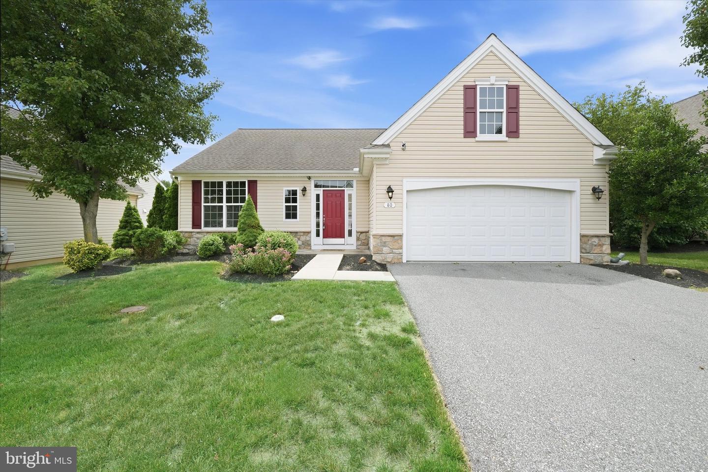80 Wheatsheaf Ln Property Photo 1
