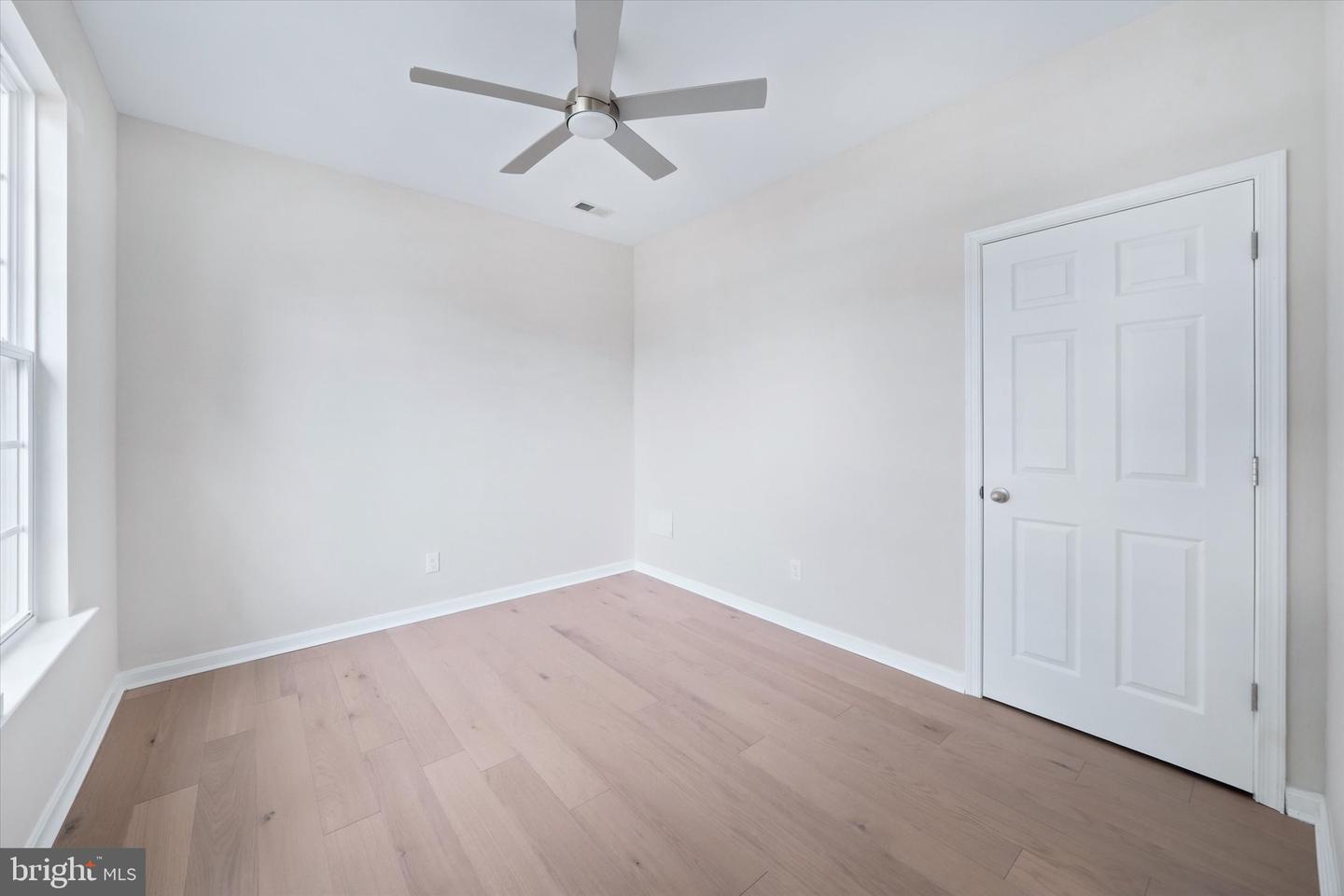 80 Wheatsheaf Ln Property Photo 26