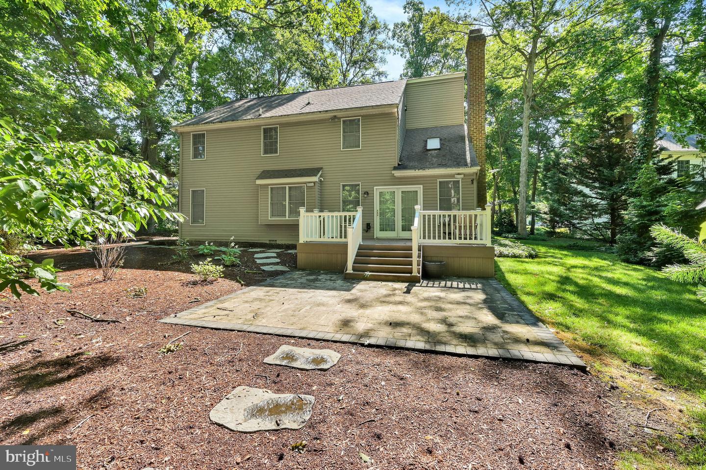 176 Burning Tree Rd Property Photo 3