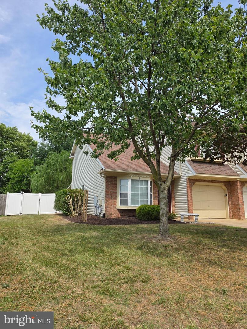 9 Gristmill Dr Property Photo 3