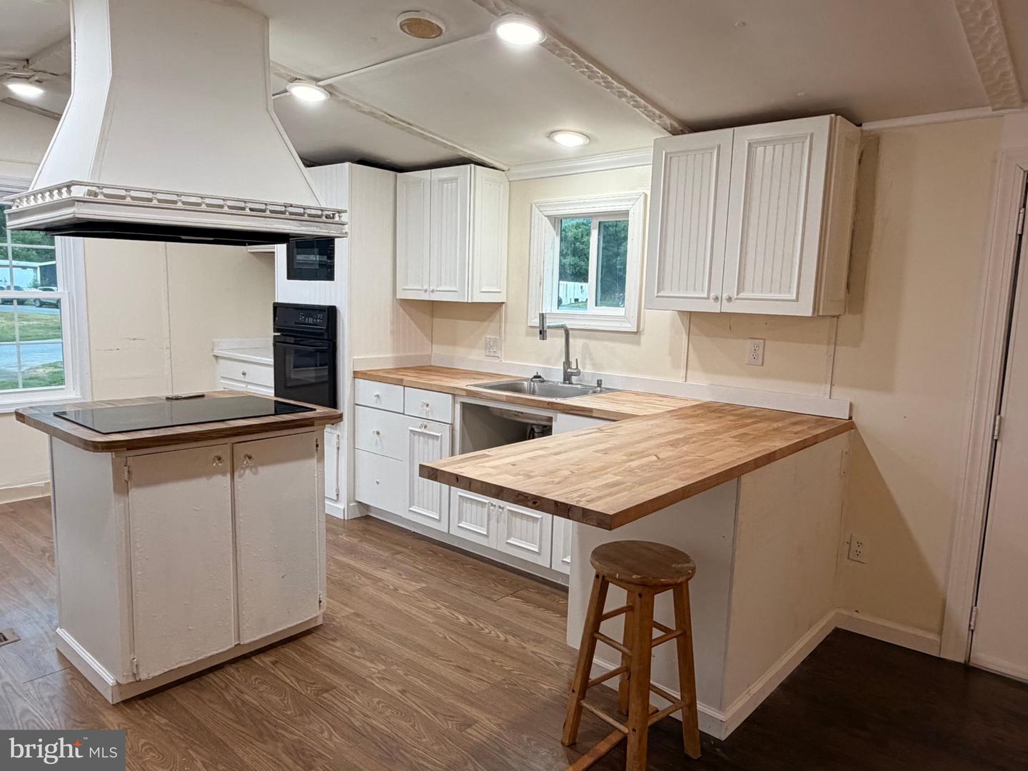 24 Carpenter #24 Property Photo 16