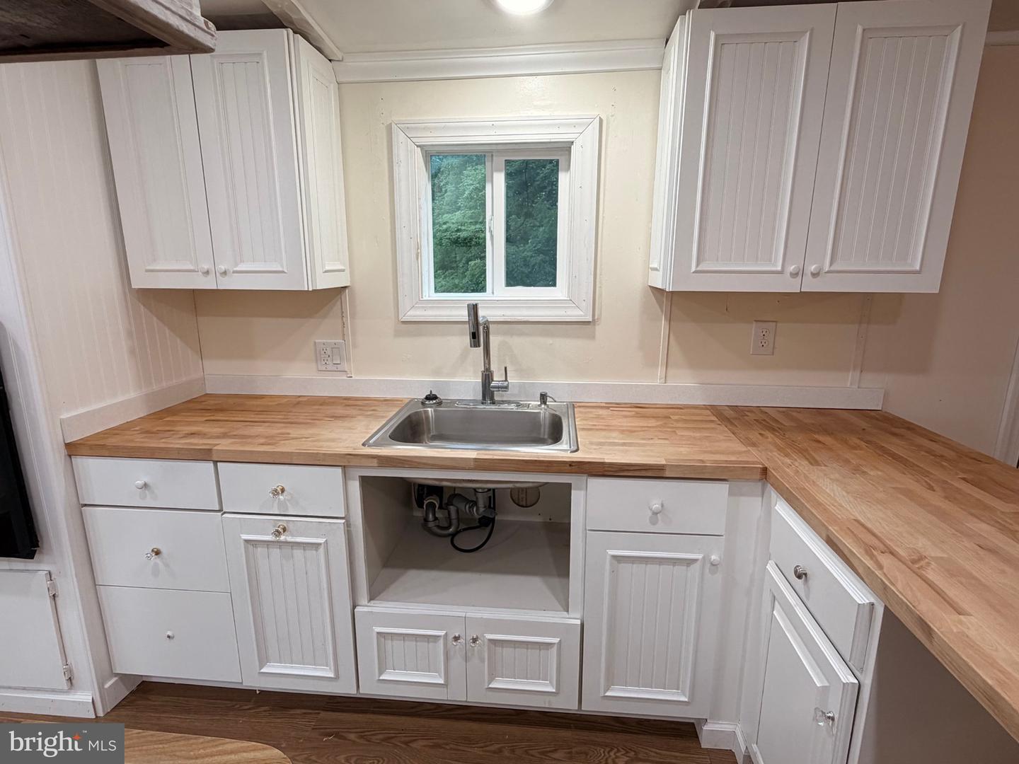 24 Carpenter #24 Property Photo 23