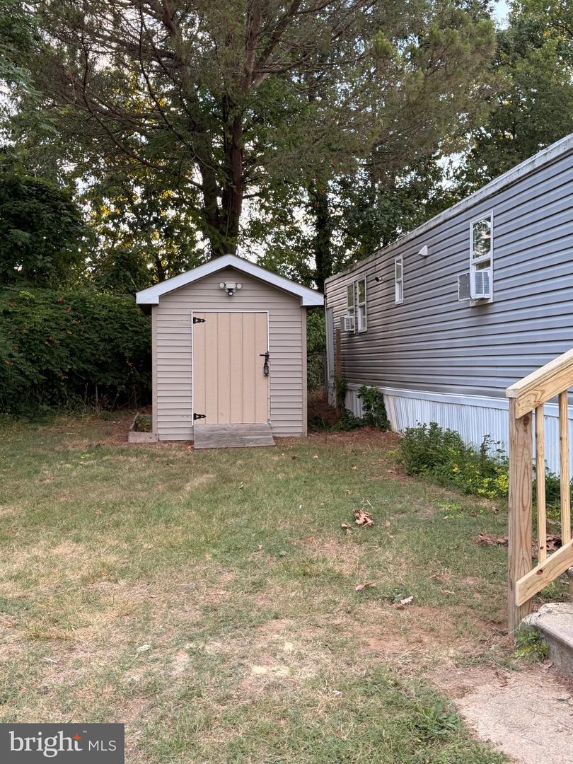 24 Carpenter #24 Property Photo 23