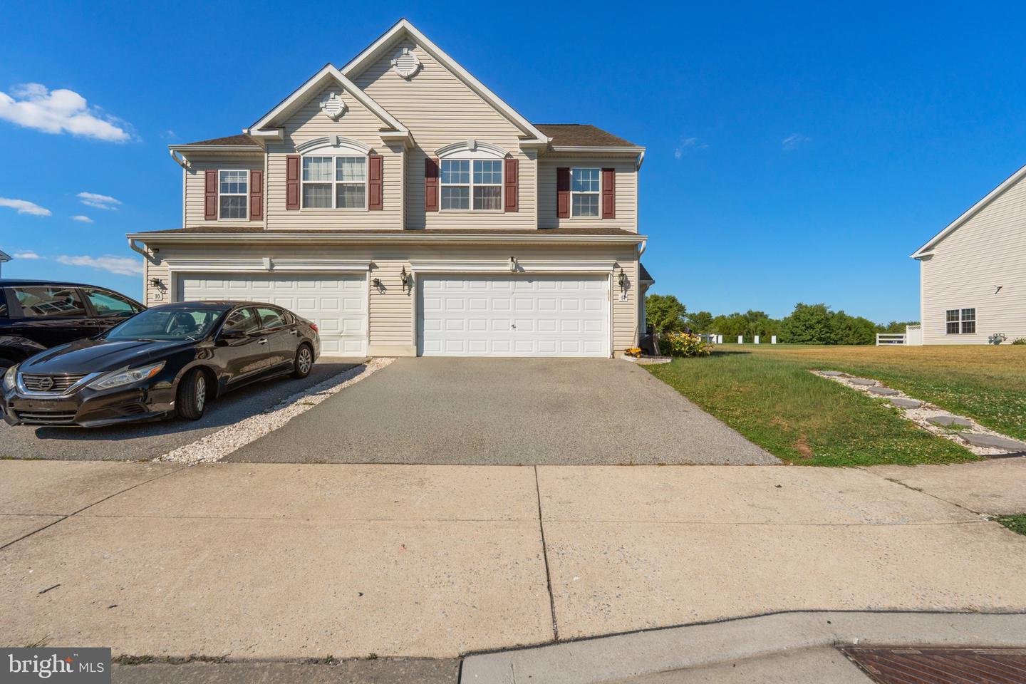 14 Alderbrook Ct Property Photo 3