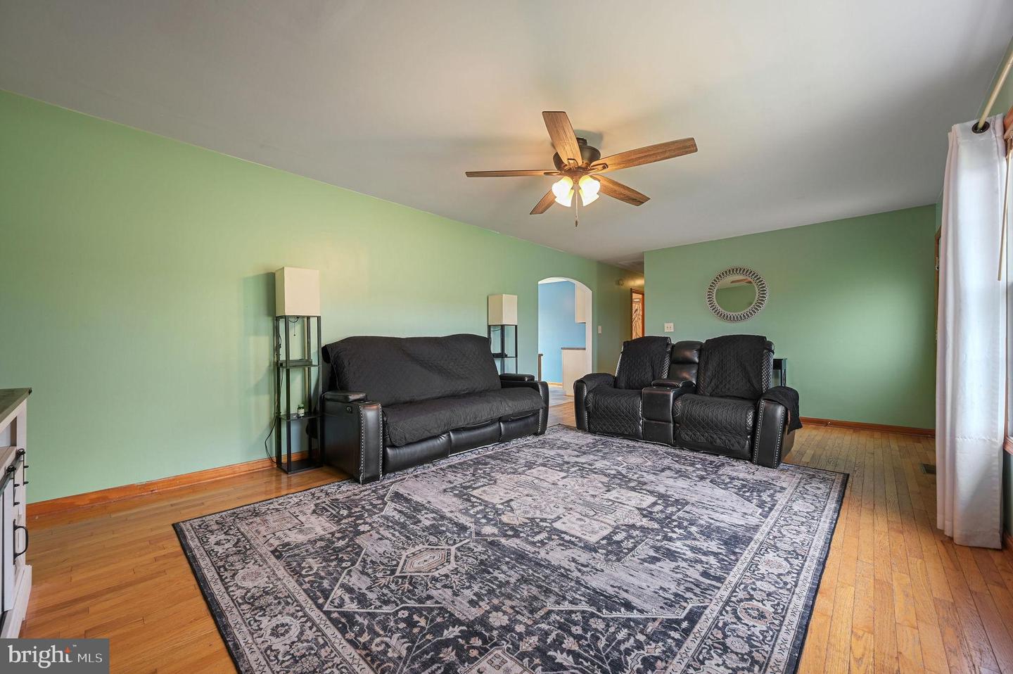 1566 Vernon Rd Property Photo 2