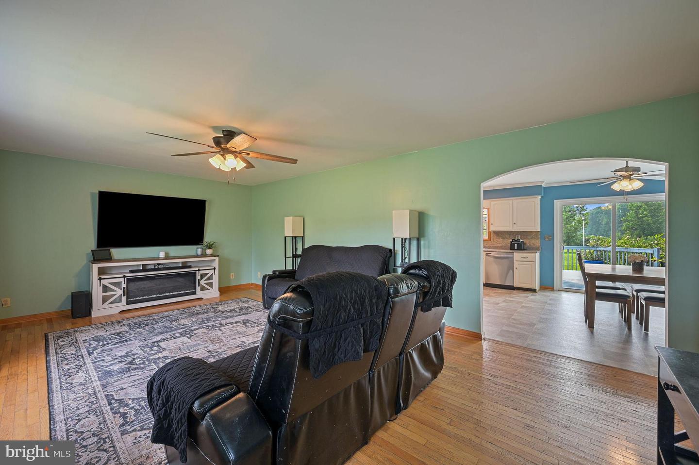 1566 Vernon Rd Property Photo 3