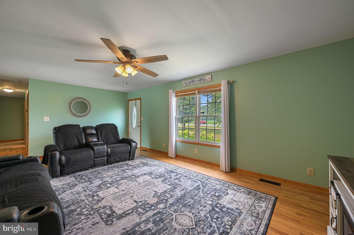1566 Vernon Rd Property Photo 4