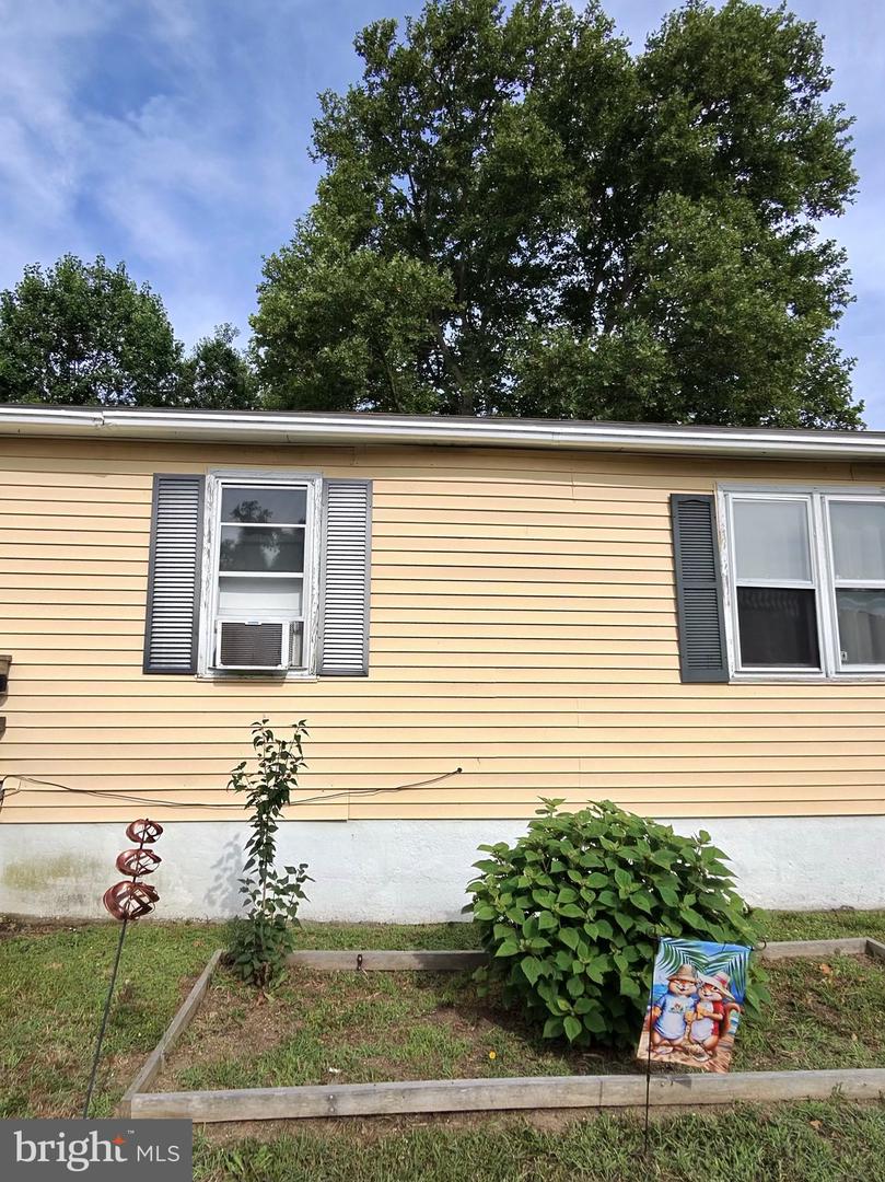 727 Cicada Ln Property Photo 9