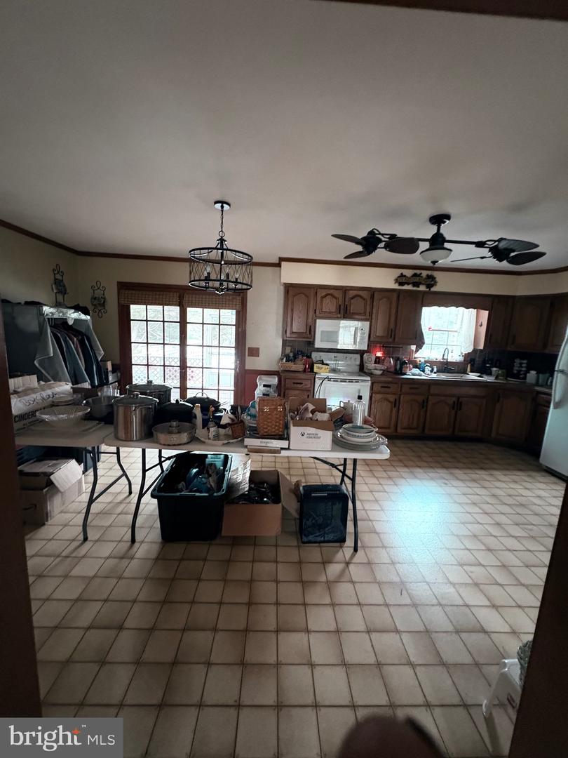 986 Everetts Corner Rd Property Photo 45