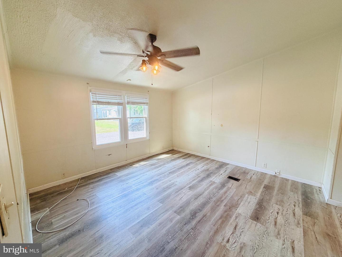 19 Gordon Dr Property Photo 12