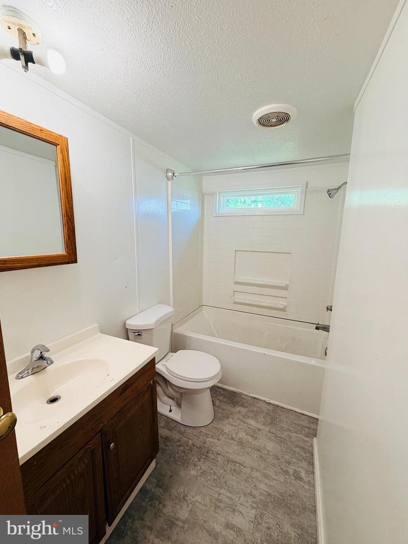 19 Gordon Dr Property Photo 19